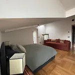 Trastevere Designer Terrace By Romeloft Rzym