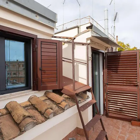 Trastevere Designer Terrace By Romeloft